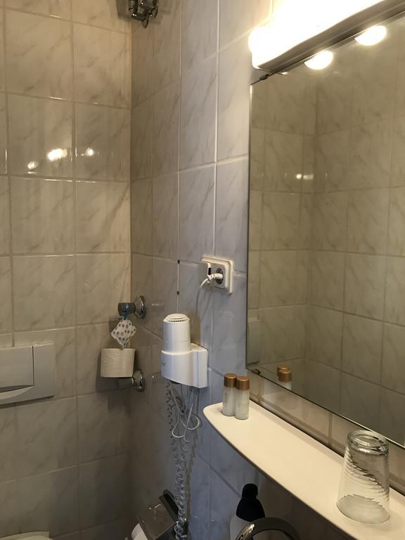 Hotel La Isla Кёльн Экстерьер фото