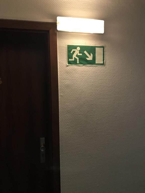 Hotel La Isla Кёльн Экстерьер фото